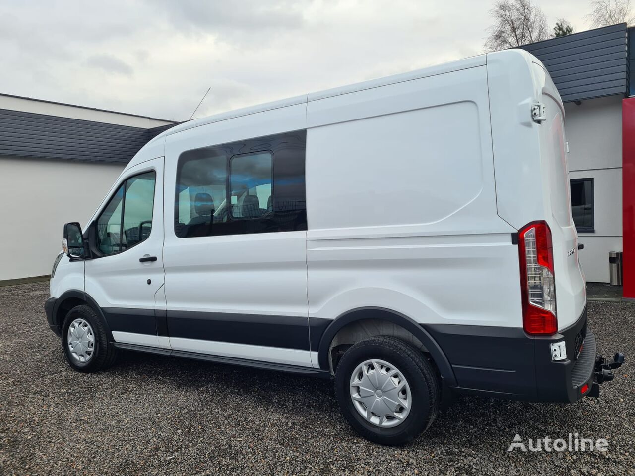 fourgonnette de tourisme Ford Transit 2.0