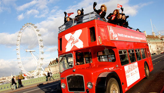 bus touristique British Bus Tourist City Sightseeing open top traditional & modern London bu