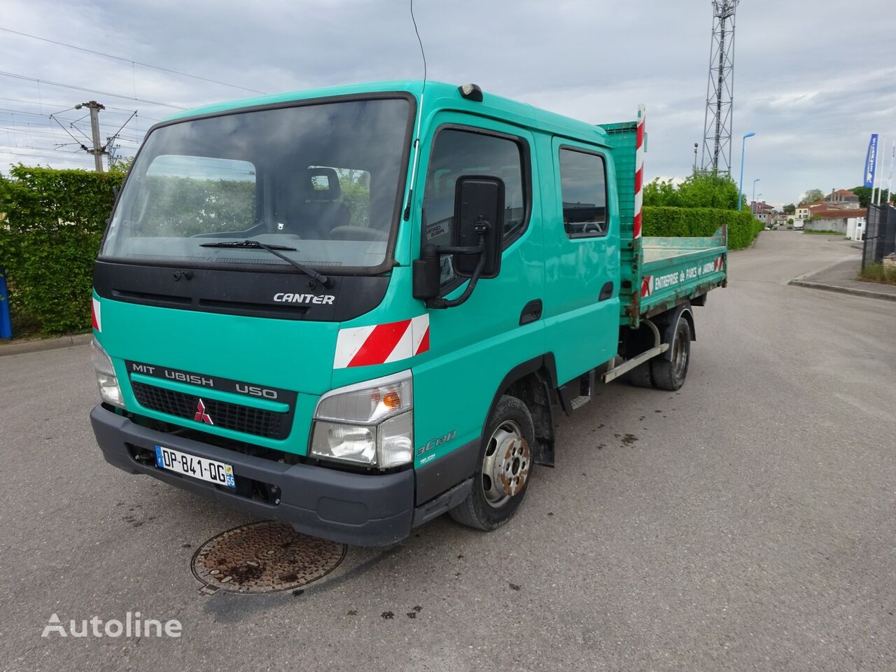 camion-benne Mitsubishi  NHP 4 BENNE 6 PLACES