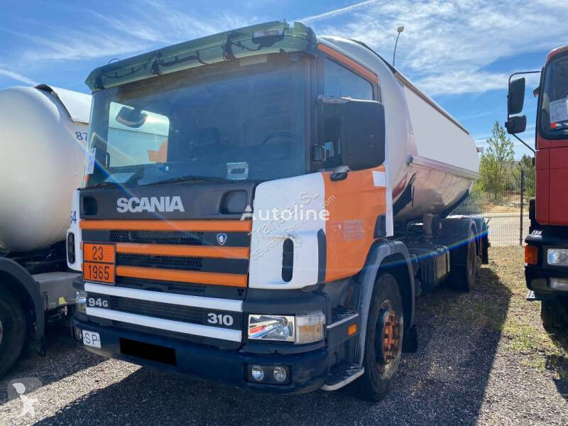 camion de carburant Scania P