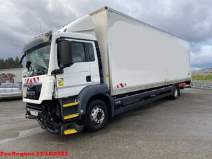 camion fourgon MAN TGS 18.320 endommagé