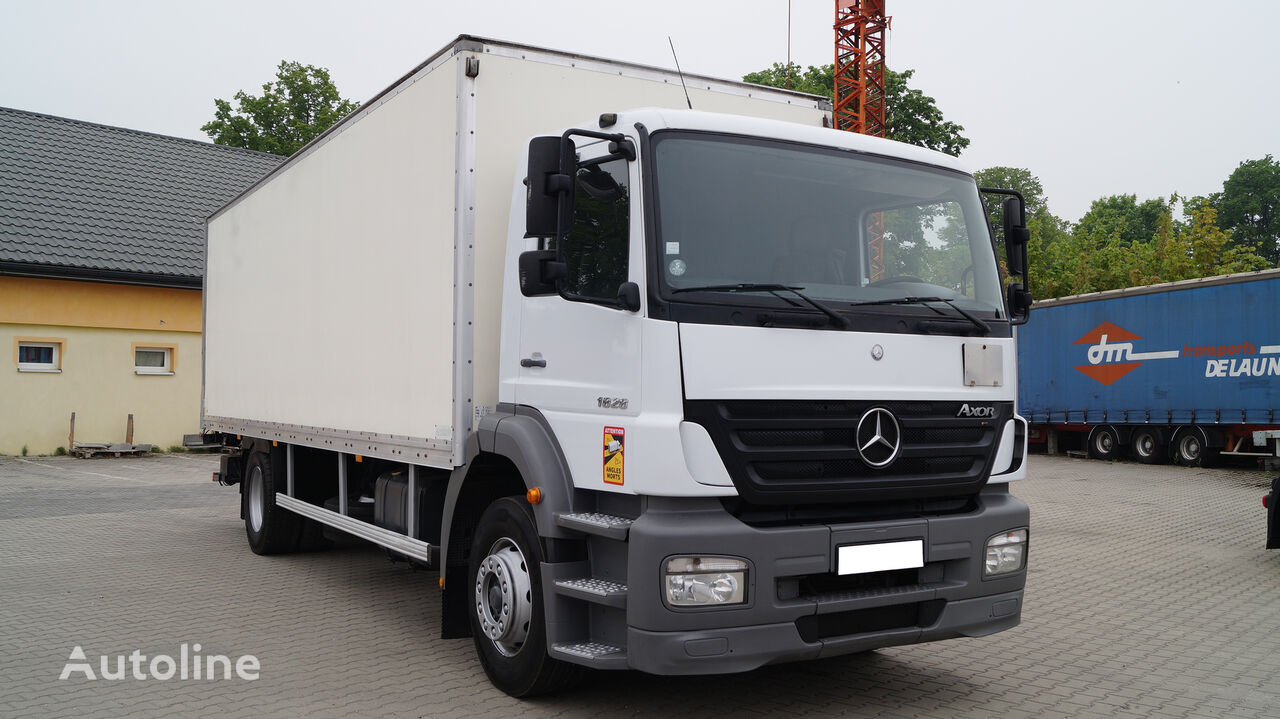 camion fourgon Mercedes-Benz AXOR 1828