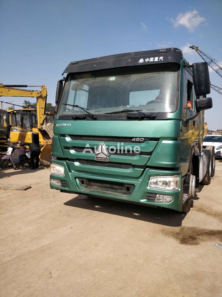 tracteur routier Howo China truck 420HP Weichai engine
